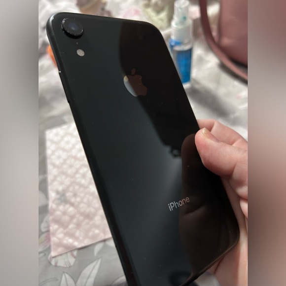 iPhone XR 64 GB - Picture 4 of 4